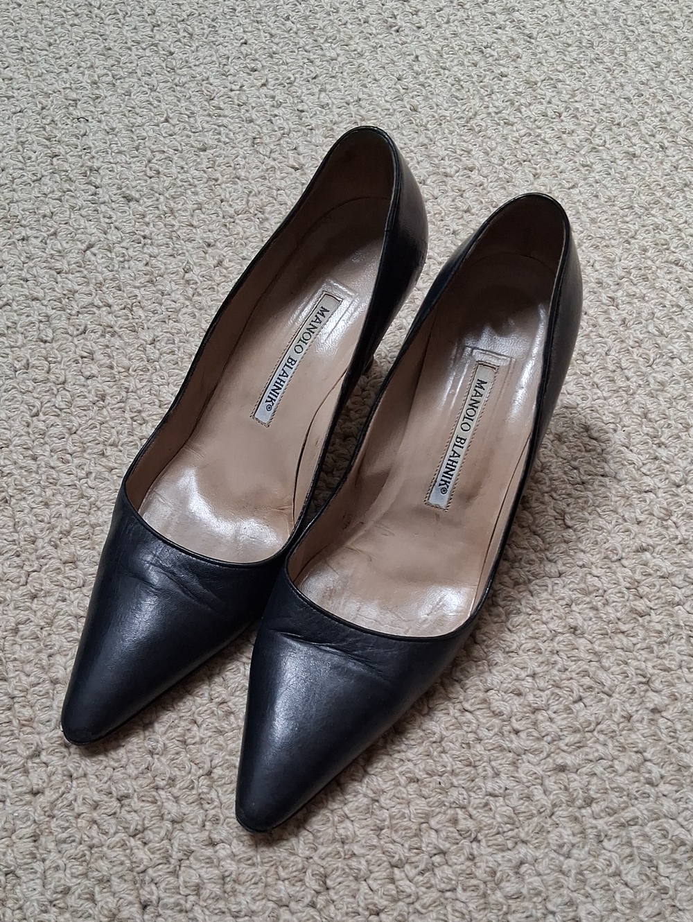 Manolo Blahnik Black Leather Pointed-Toe Pumps